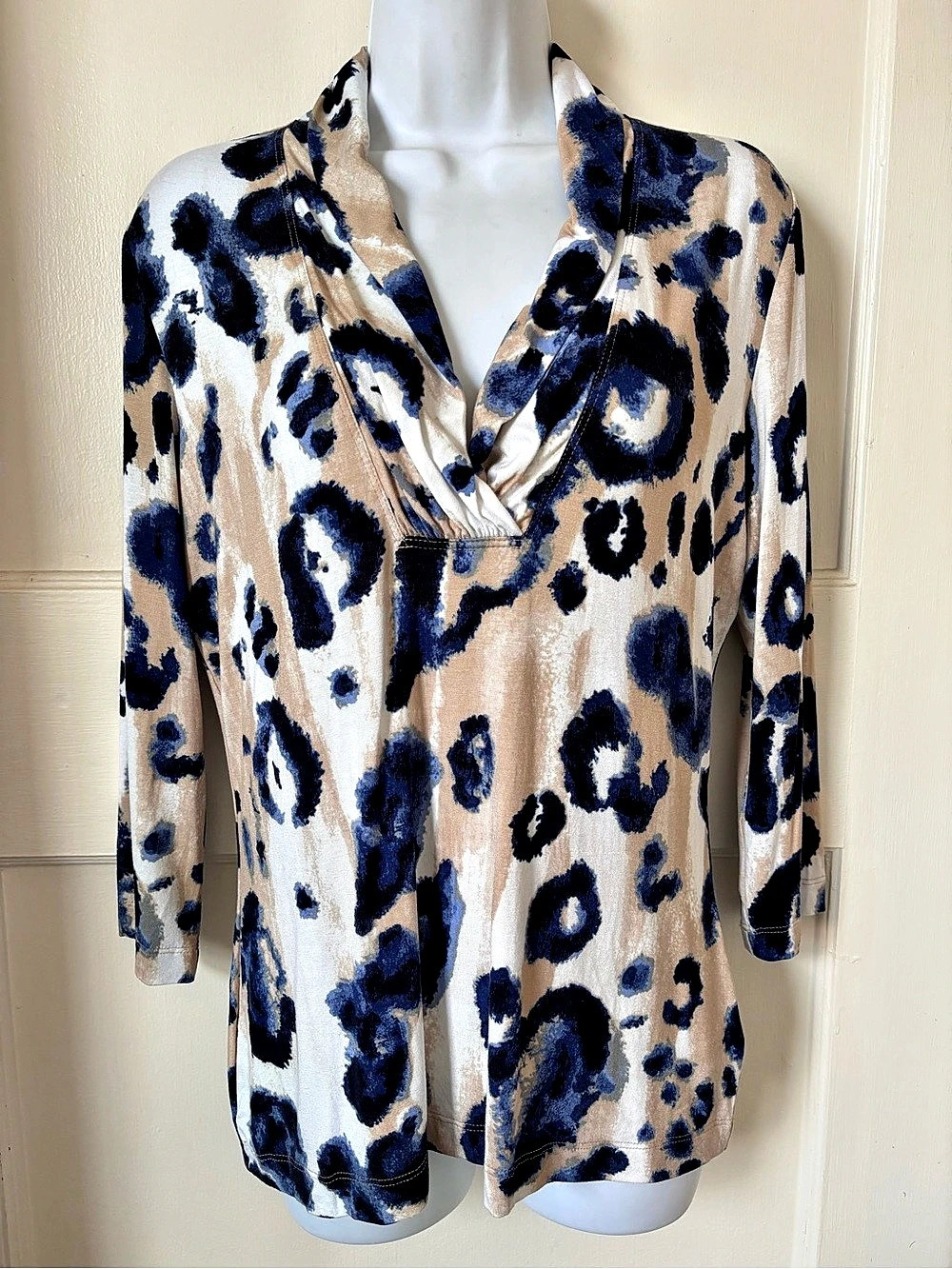St. John Animal Print Tunic in Blue & Cream Sz Medium career luxe old money chic